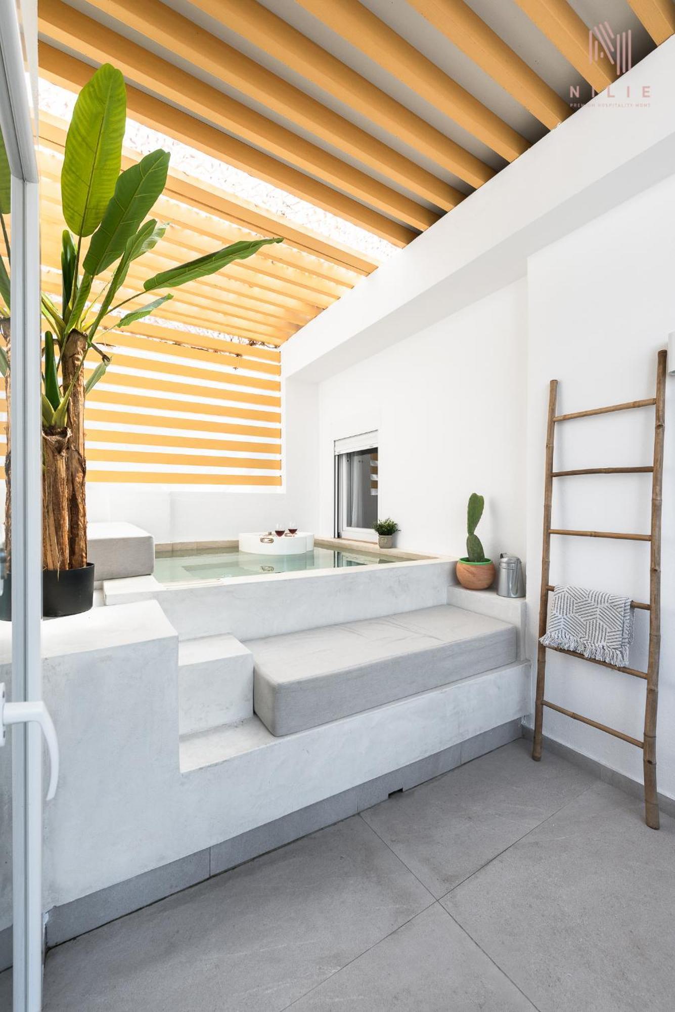 Skyhigh, Nilie Hospitality Mgmt Lägenhet Thessaloníki Exteriör bild
